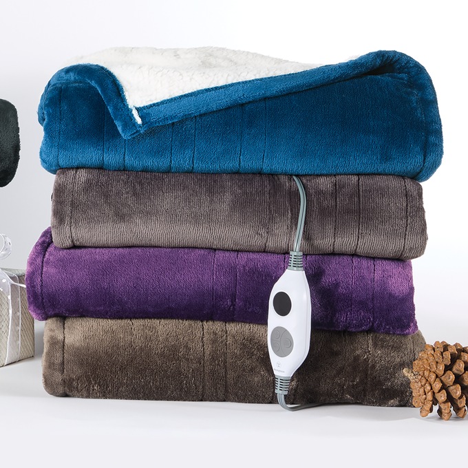 Westinghouse Reversible Fleece to Sherpa Heated Throw, Plush, , large
