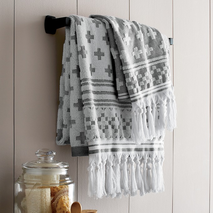 2-Piece Sculpted Tassel Towel Set, , large