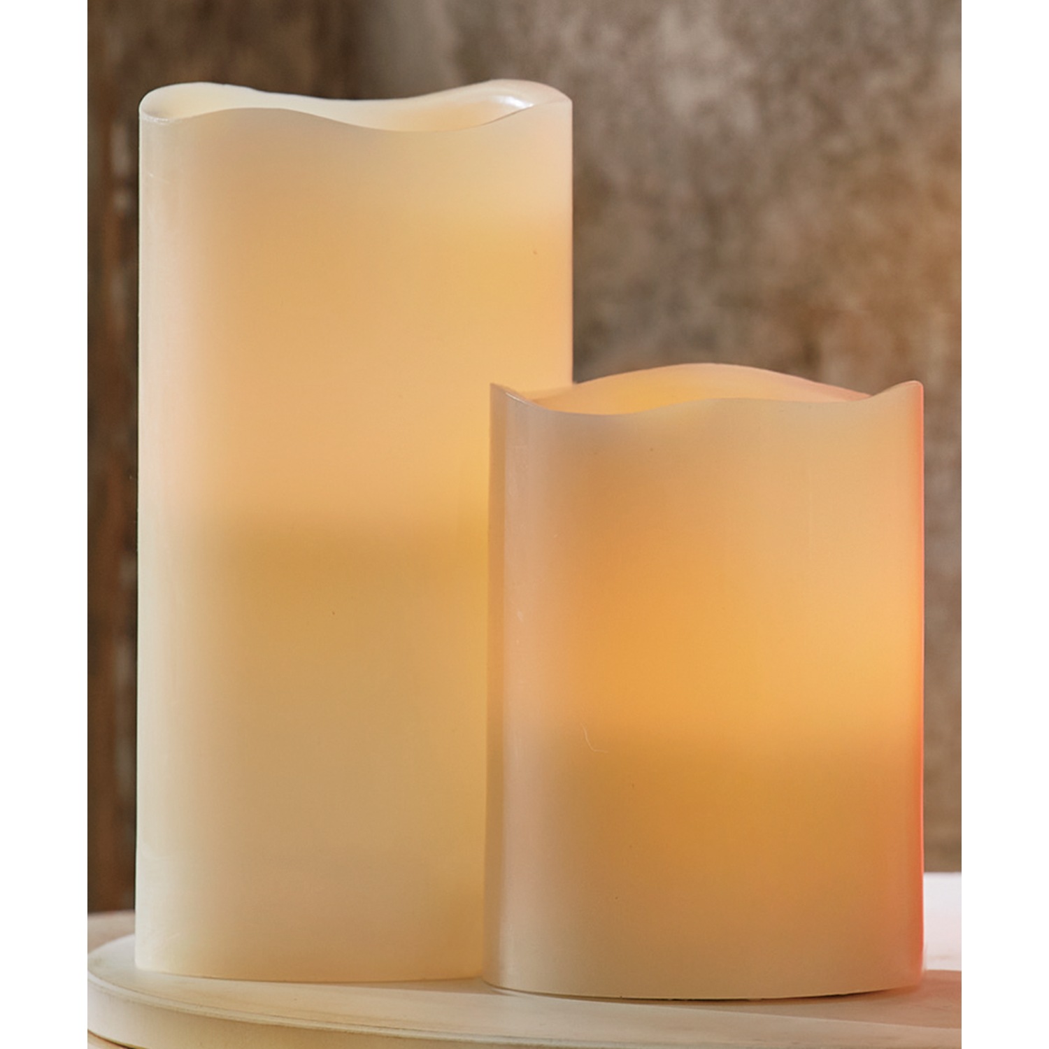 Set of 2 LED Pillar Candles ASHRO