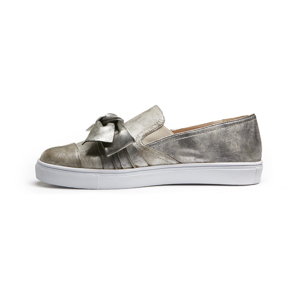 bow slip on sneakers