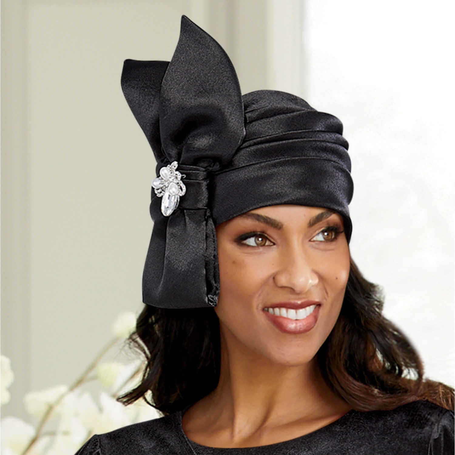 Turban best sale with brooch