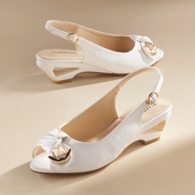 Classique Knotted Peep-Toe Pump, , large
