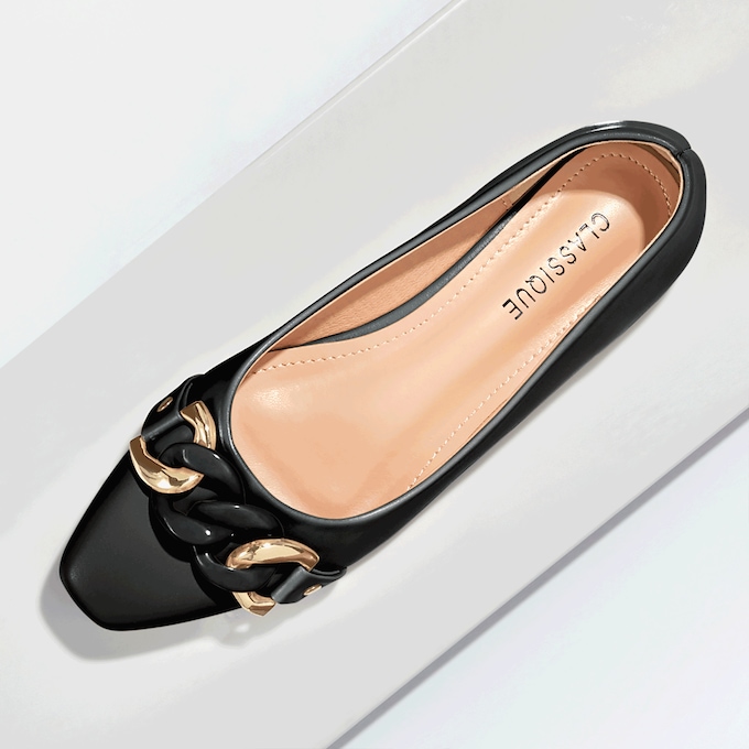 Classique Chain Link Ballerina Flat, Black, large