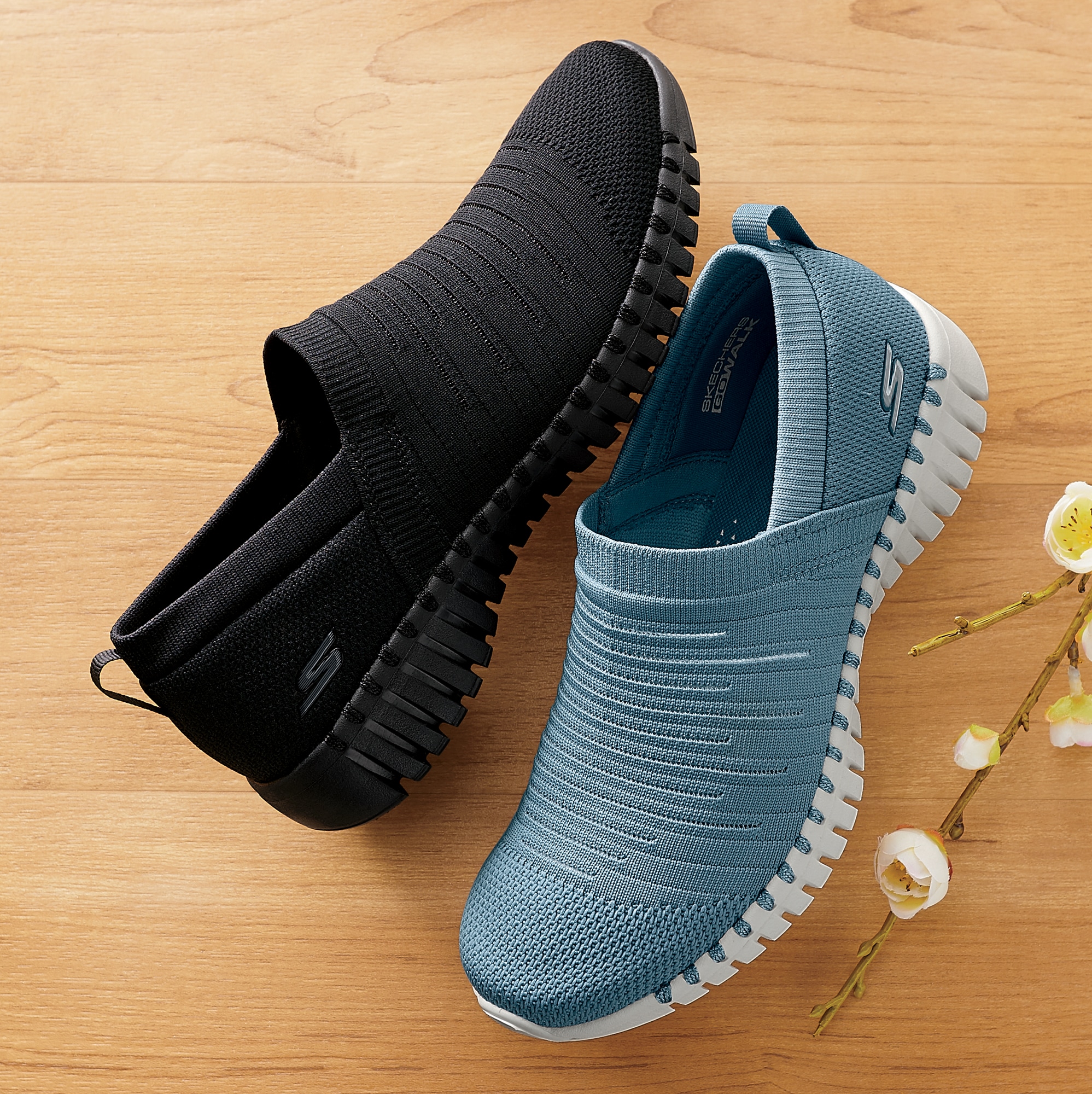 Skechers Women's GOwalk Smart Wise Shoe