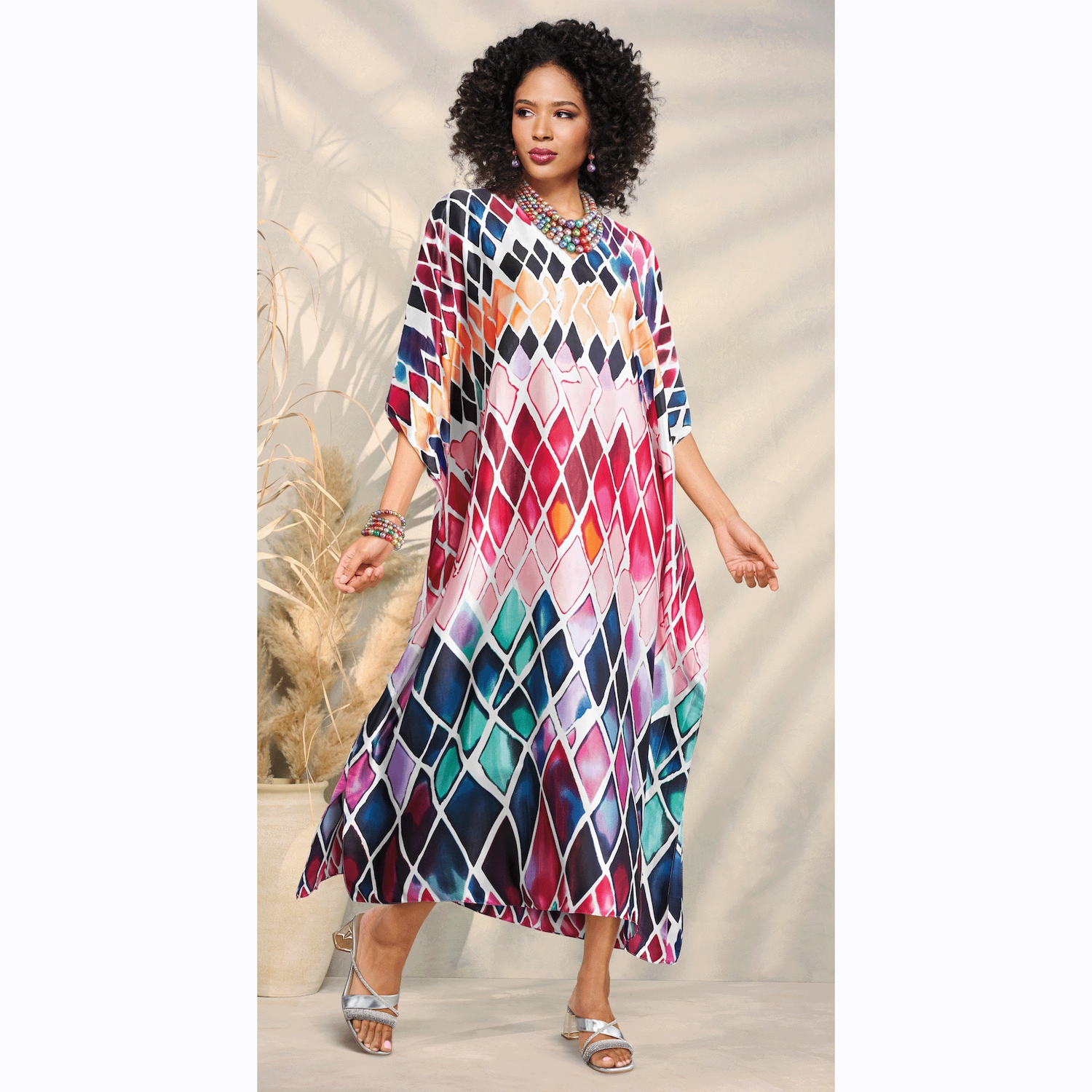 maxi caftan dress Kingston Silk Washed silk/viscose charmeuse Long flared sleeve Borders at sides with hight slit Maxi length 57.5 HPS Washed silk/viscose charmeuse Long flared sleeve Borders at sides with hight slit Maxi length 57.5 HPS Unique Vintage Rainbow Sequin Mesh
