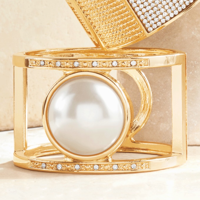 Bold Hinged Bangle, Goldtone, large